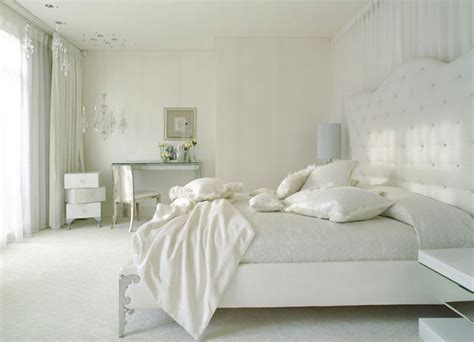 30 White Bedroom Ideas For Your Home