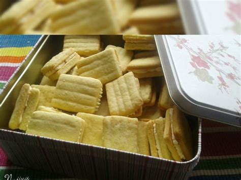 Custard Creams recipe by Najiya