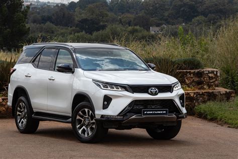 Buying a New Toyota Fortuner in 2023 all you need to know⚔️ Descubra a ...