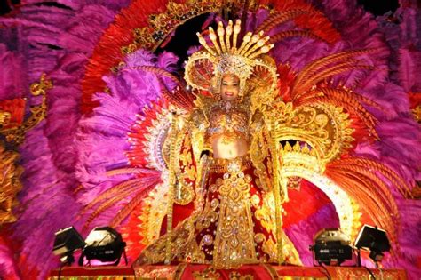 Carnavales, Panama | Carnival costumes, Panama, Beautiful colors