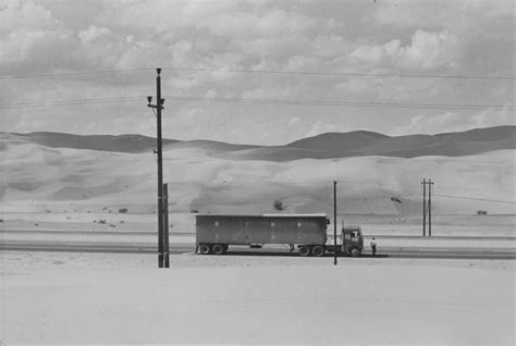 Yuma, California, 1962. [Credit : Danny Lyon] | See