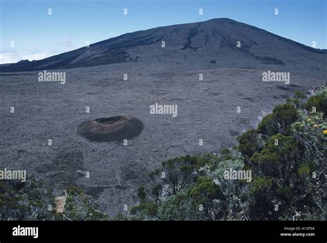 Volcano on Ile de la Reunion Stock Photo - Alamy