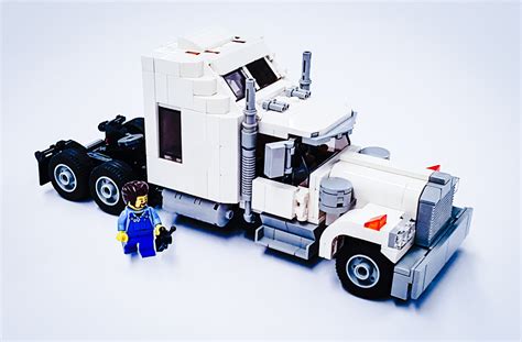 LEGO IDEAS - Classic Semi Truck - Kenworth W900