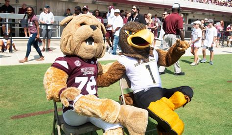 Mascot Bonding | Mississippi State University