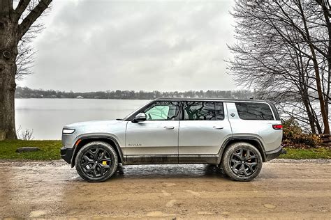 2023 Rivian R1S Launch Edition Review: Not Intuitive but Worth the Effort