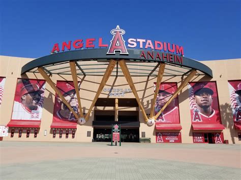 Angel Stadium of Anaheim (Map, Images and Tips) | Seeker