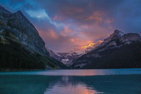 Lake Louise Sunrise | Normal to Nomad