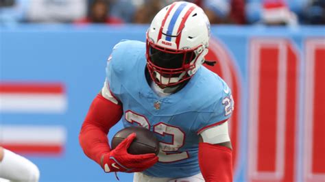 Derrick Henry stats today: Titans RB addresses future with team after ...