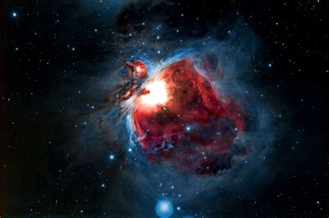 M42 - The Orion Nebula | Astronomy Pictures at Orion Telescopes