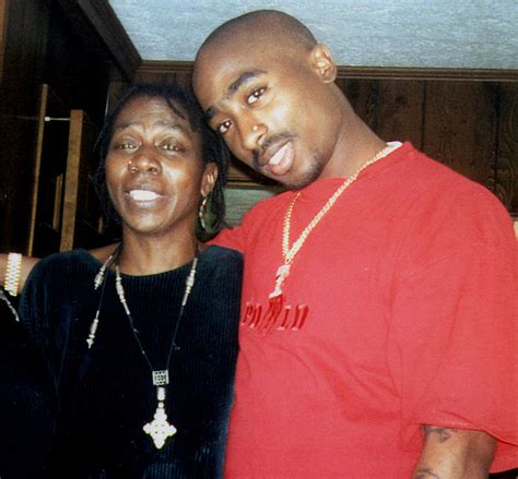 Tupac’s sister Sekyiwa Shakur carried away by friends after ‘collapsing ...