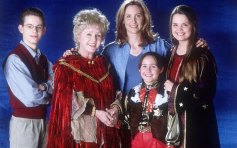 Halloweentown High - Libri e magia: Guida TV, Trama e Cast - TV Sorrisi ...