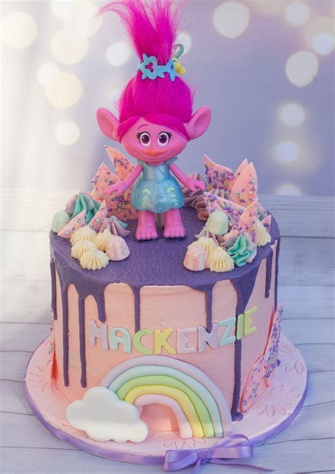 Trolls cake | Trolls birthday party cake, Trolls cake, Trolls birthday cake