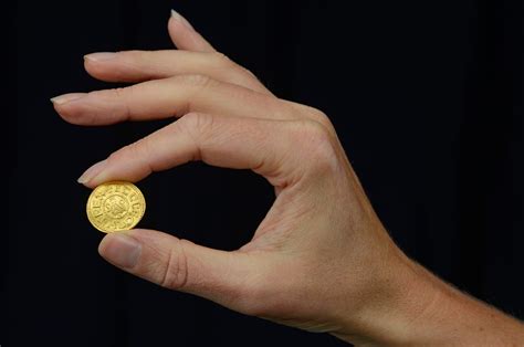 Rare Anglo-Saxon gold coin found in Wiltshire valued at £200,000 | The ...