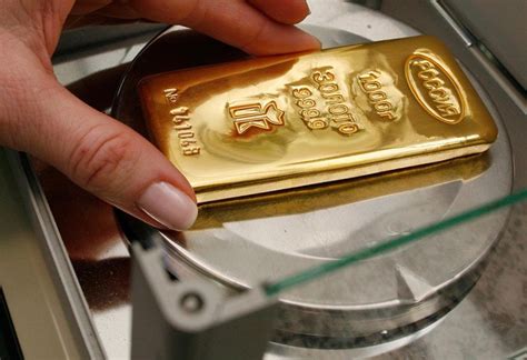 Fresh Pics: How Gold Bars are Made