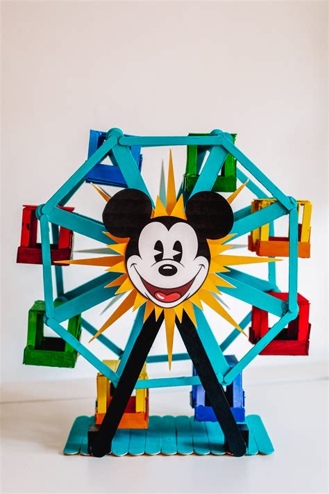 Popsicle Stick Ferris Wheel DIY - Studio DIY