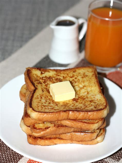 French Toast / Easy Breakfast / Snazzy Cuisine