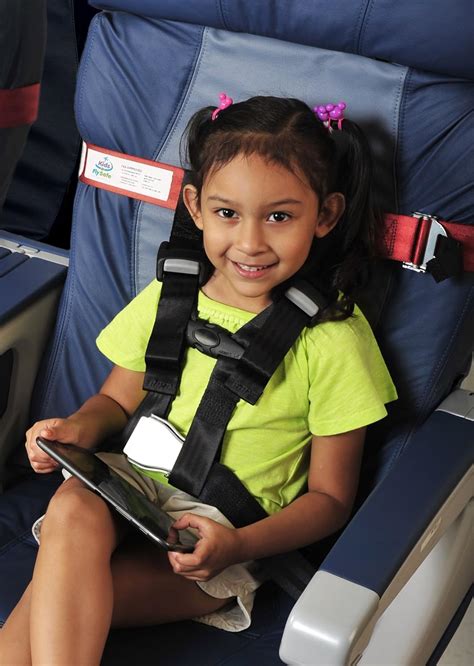 NEW CARES CHILD AIRPLANE TRAVEL HARNESS SAFETY SEAT BELT PLANE ...