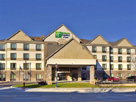 Frankenmuth Hotel with Pool | Holiday Inn Express & Suites Frankenmuth