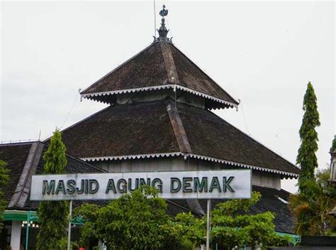 Sejarah Bangunan Masjid Agung Demak - Cerita Sejarah