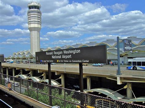 Ronald Reagan Washington National Airport Metro Station