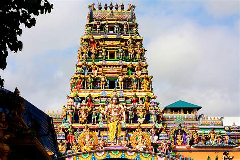 Old Kathiresan Kovil | Attractions in Sri lanka