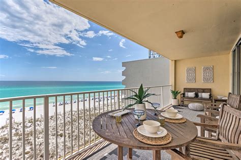 Beachfront Fort Walton Beach Condo w/ Pool Access! | Evolve