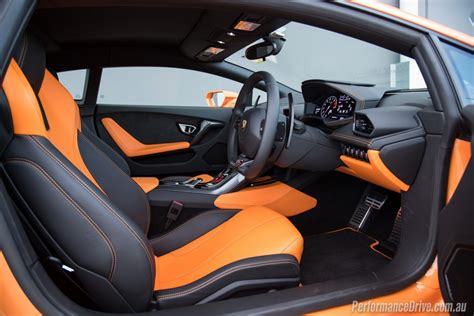 2016 Lamborghini Huracan LP580-2 interior – PerformanceDrive