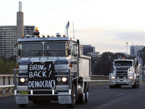 Jambu Bol Cemet: Unusual Convoy - Truck convoys Anti-Government in ...