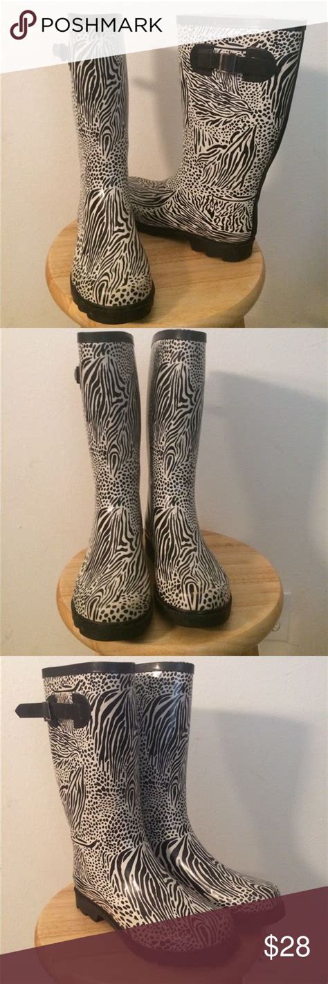 Animal print rain boots | Shoes too big, Boating outfit, Fashion outfits