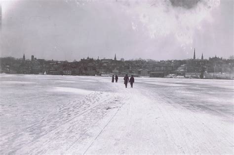 Take in This Photo of a Frozen Hudson River in 1910