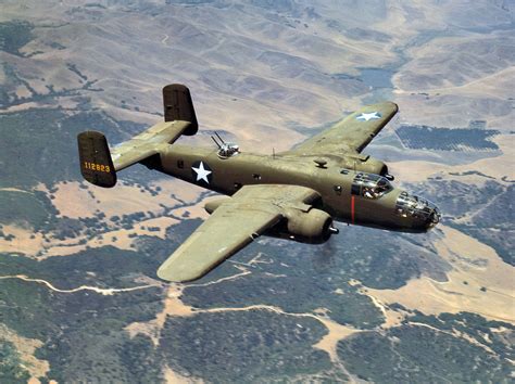 [Photo] B-25C Mitchell bomber in flight over California, United States ...