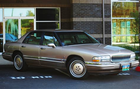 1991 Buick Park Avenue Ultra | CLASSIC CARS TODAY ONLINE