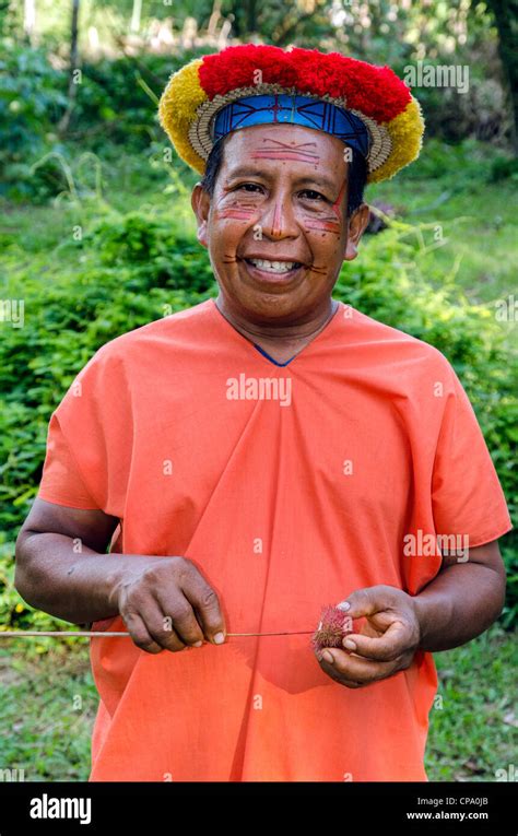 Secoya people amazon rainforest hi-res stock photography and images - Alamy