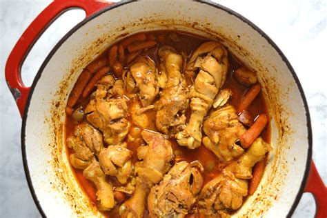 Pollo Guisado (Puerto Rican Chicken Stew) | Delish D'Lites