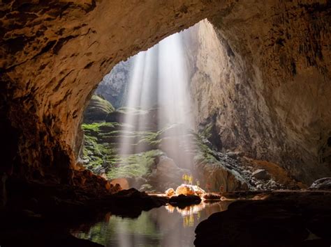 Take an incredible journey through Hang Son Doong, the world's largest ...