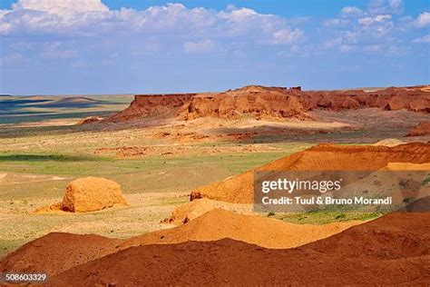 Flaming Cliffs Mongolia Photos and Premium High Res Pictures - Getty Images