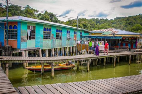 Kampong Ayer: Visiting the worlds largest floating village.