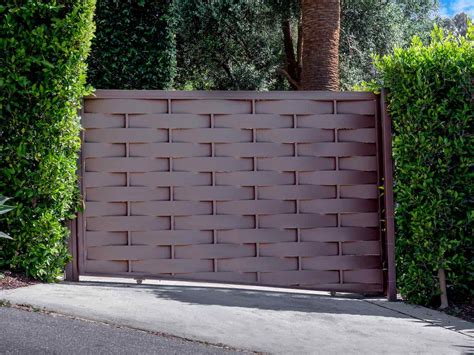 Black Aluminum Driveway Gate | MulhollandBrand.com