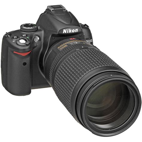 Nikon D5000 Digital SLR Camera with 70-300mm VR f/4-5.6G Lens