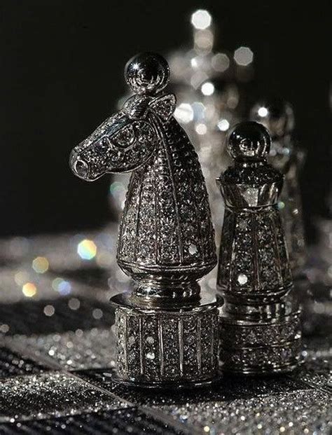 Pearl Royale Most Expensive Chess Set : Constructed of gold and ...