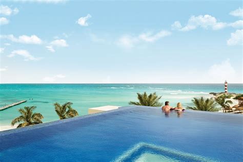 Hyatt Ziva Cancun With 547 luxuriously appointed...