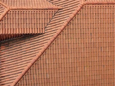 What is a Roof Ridge? Different Types and Benefits