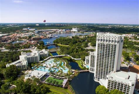 Hilton Orlando Buena Vista Palace Exterior Pool and Hotel for Disney ...