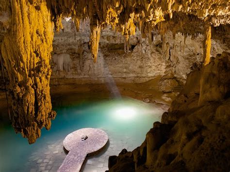 Cenotes, Chichén-Itzá, Mexico photo on Sunsurfer