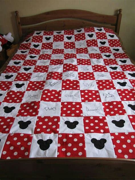 Pin by Christina on Quilting | Disney quilt, Mickey mouse quilt, Quilts