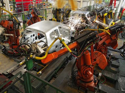 6 Common Applications for Robots in Automotive Manufacturing