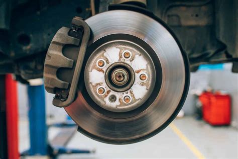 9 Common signs that your Brake Calipers are bad or stuck - Uchanics ...