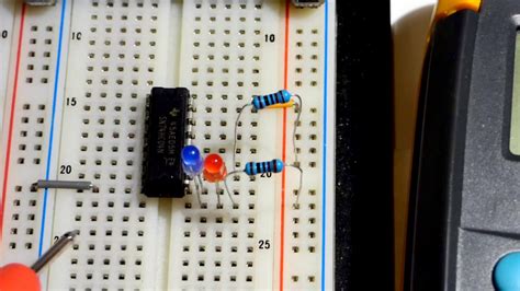 NOT Gate hex inverter integrated circuit SN74HC04N demonstration and ...