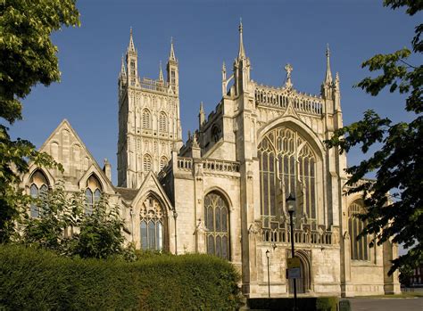 Gloucester Cathedral - Wikipedia