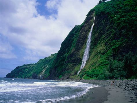 The 10 Best Hidden Beaches in Hawaii - Photos - Condé Nast Traveler